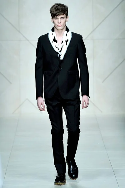 Look 40
